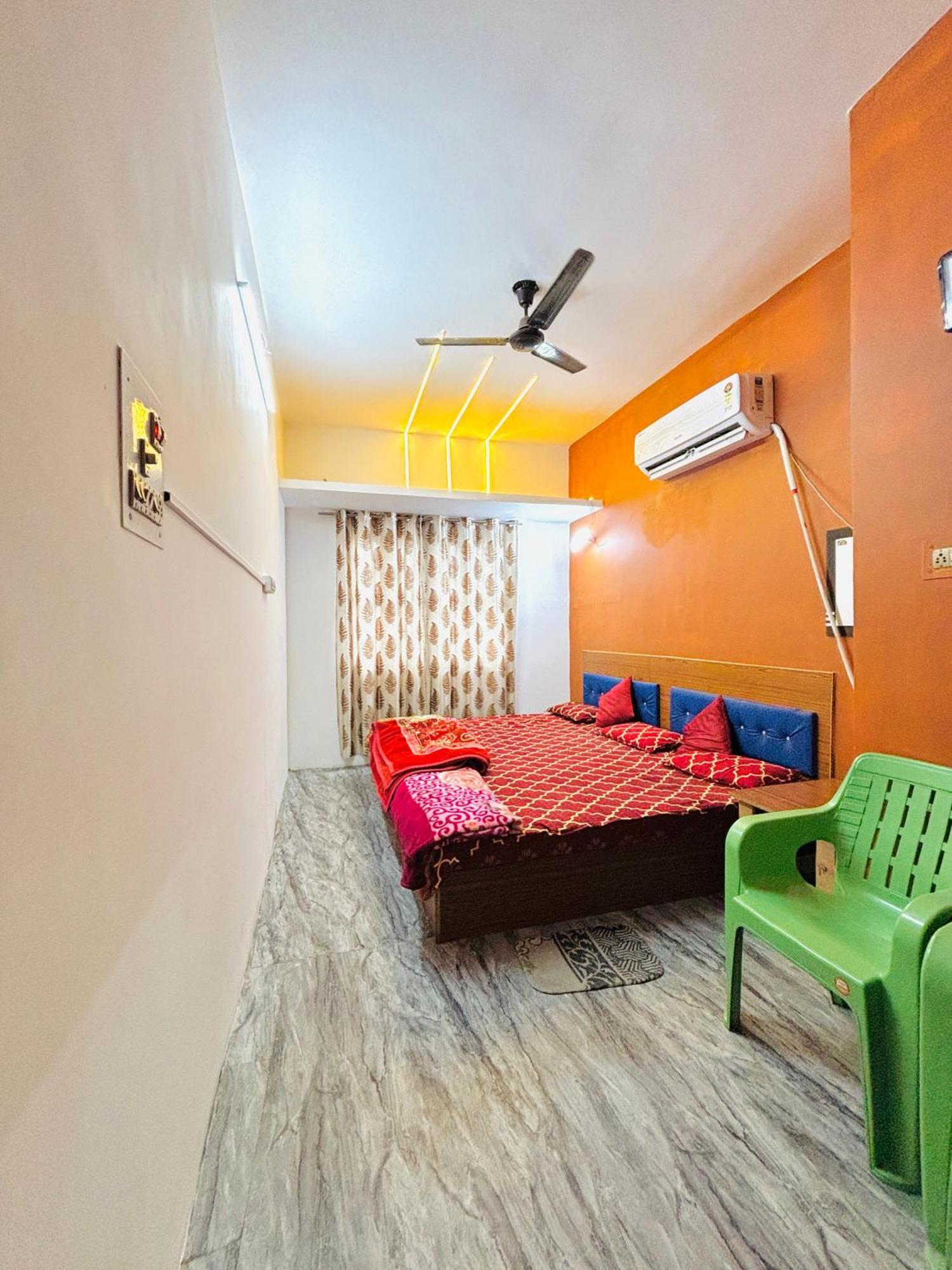 Shivalay Paying Guest House Varanasi Esterno foto
