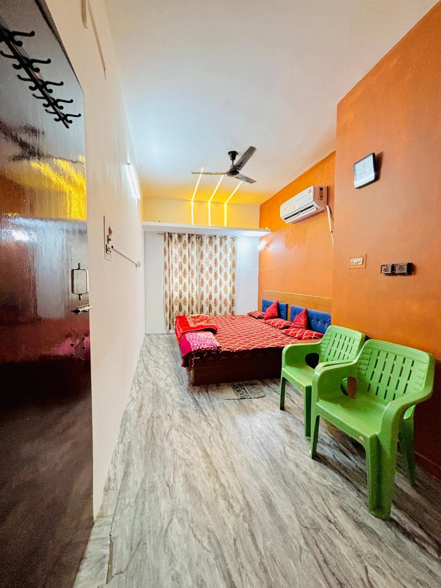 Shivalay Paying Guest House Varanasi Esterno foto