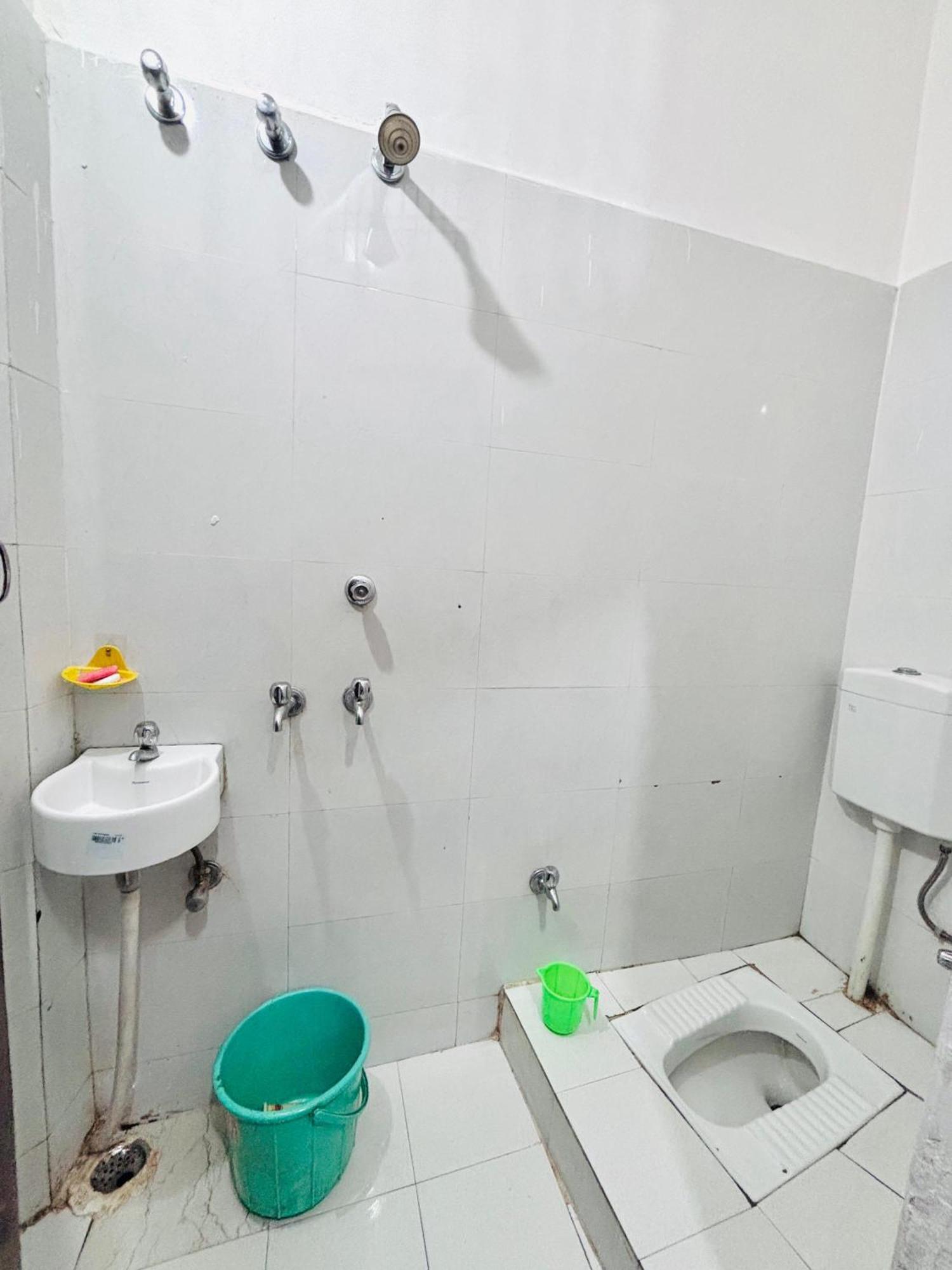 Shivalay Paying Guest House Varanasi Esterno foto