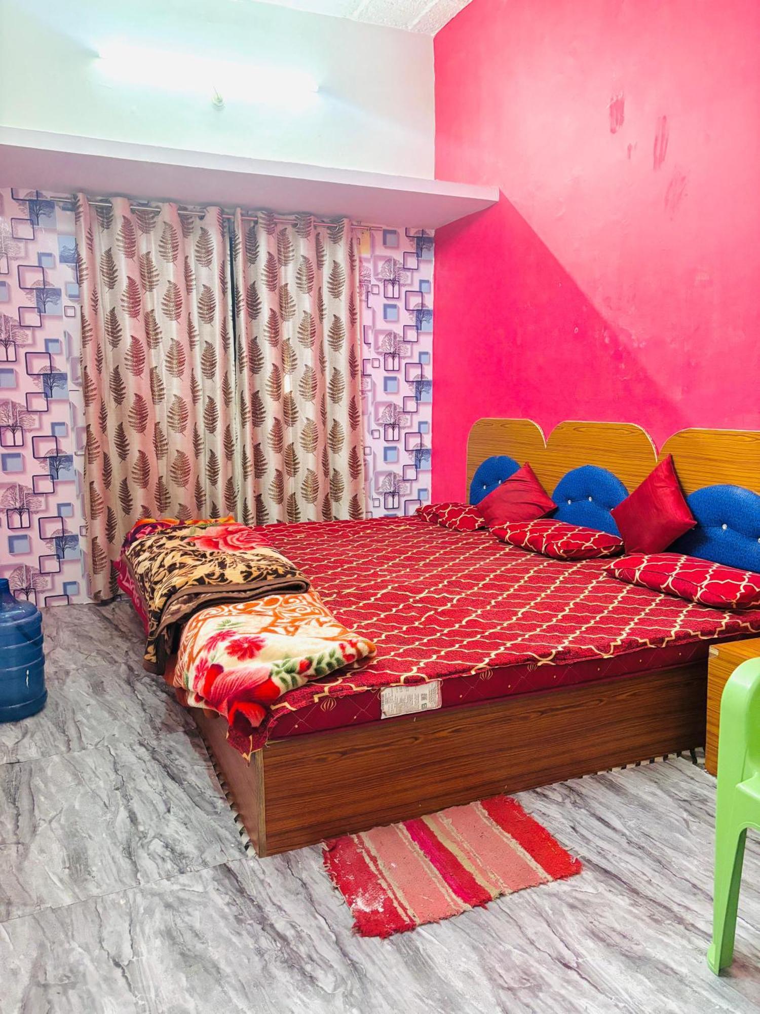 Shivalay Paying Guest House Varanasi Esterno foto