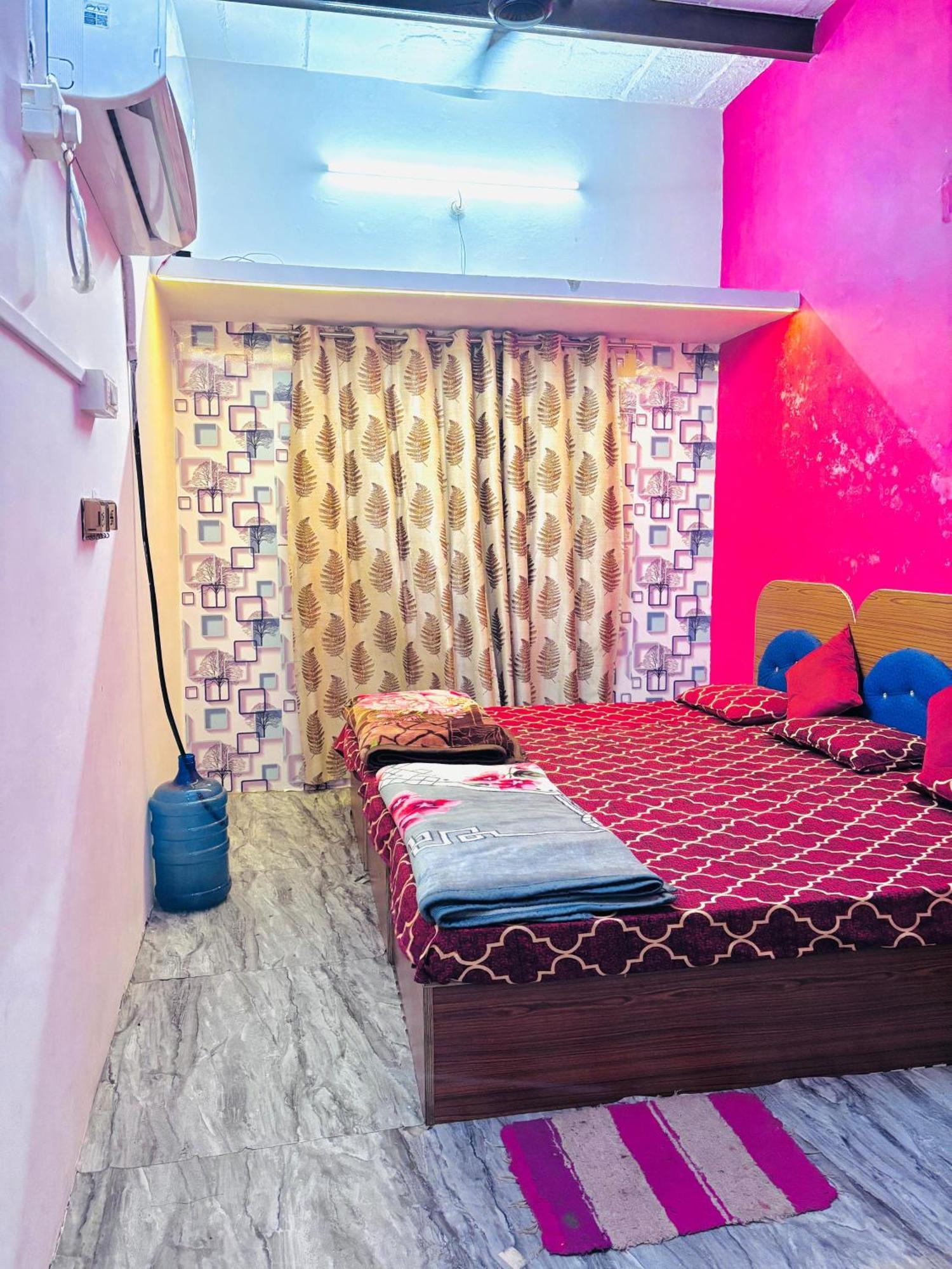 Shivalay Paying Guest House Varanasi Esterno foto