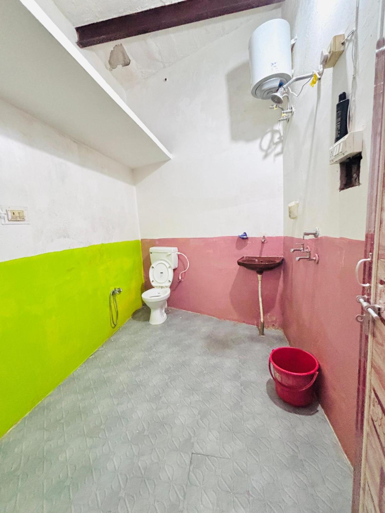 Shivalay Paying Guest House Varanasi Esterno foto